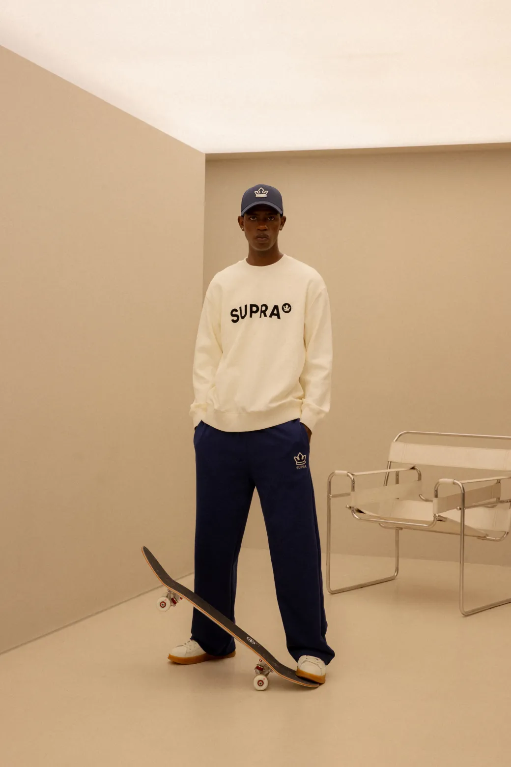ESSENTIAL EMBROIDERY OVER FIT SWEATSHIRT