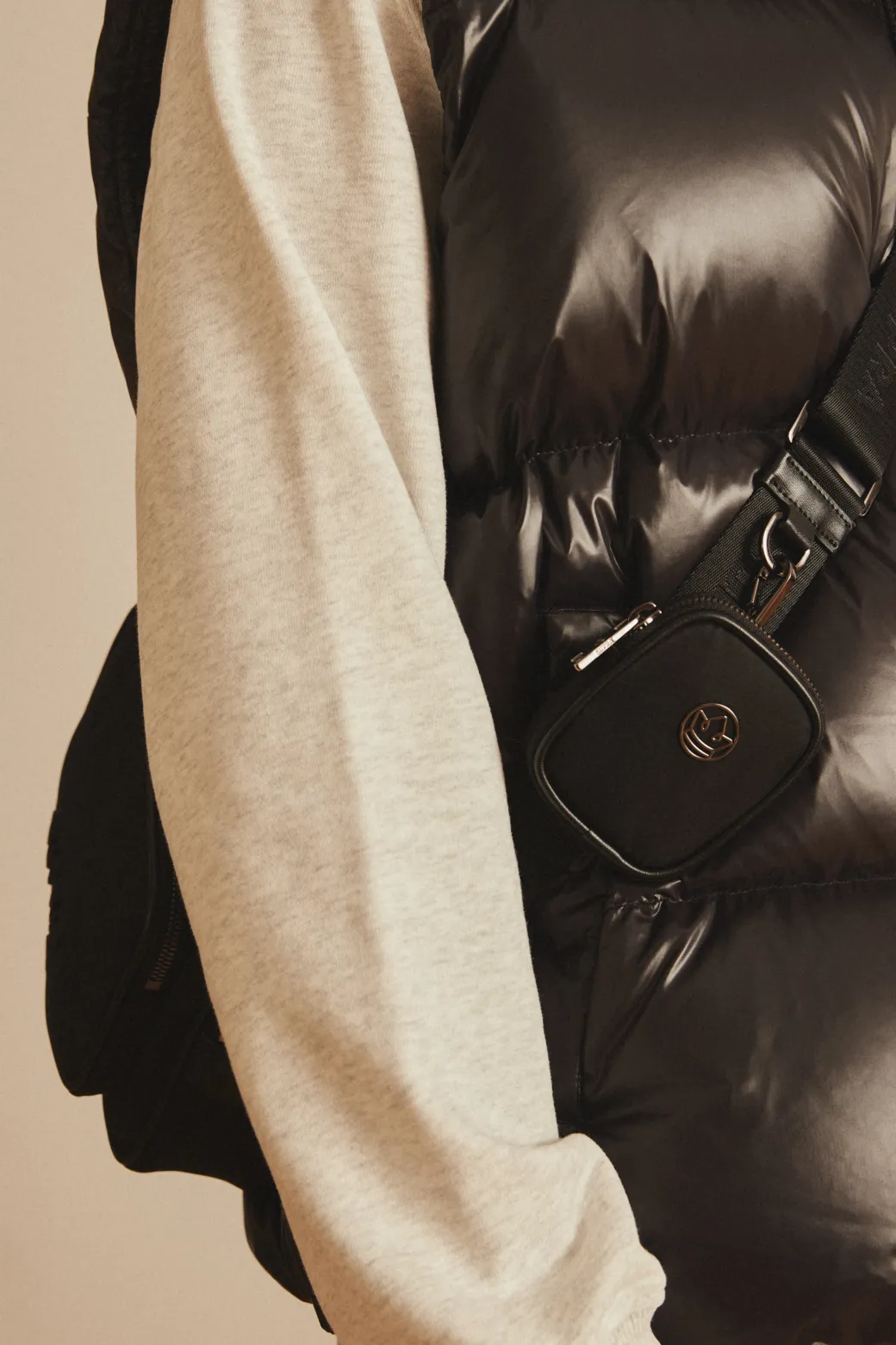 ESSENTIAL MINI CROSS BAG