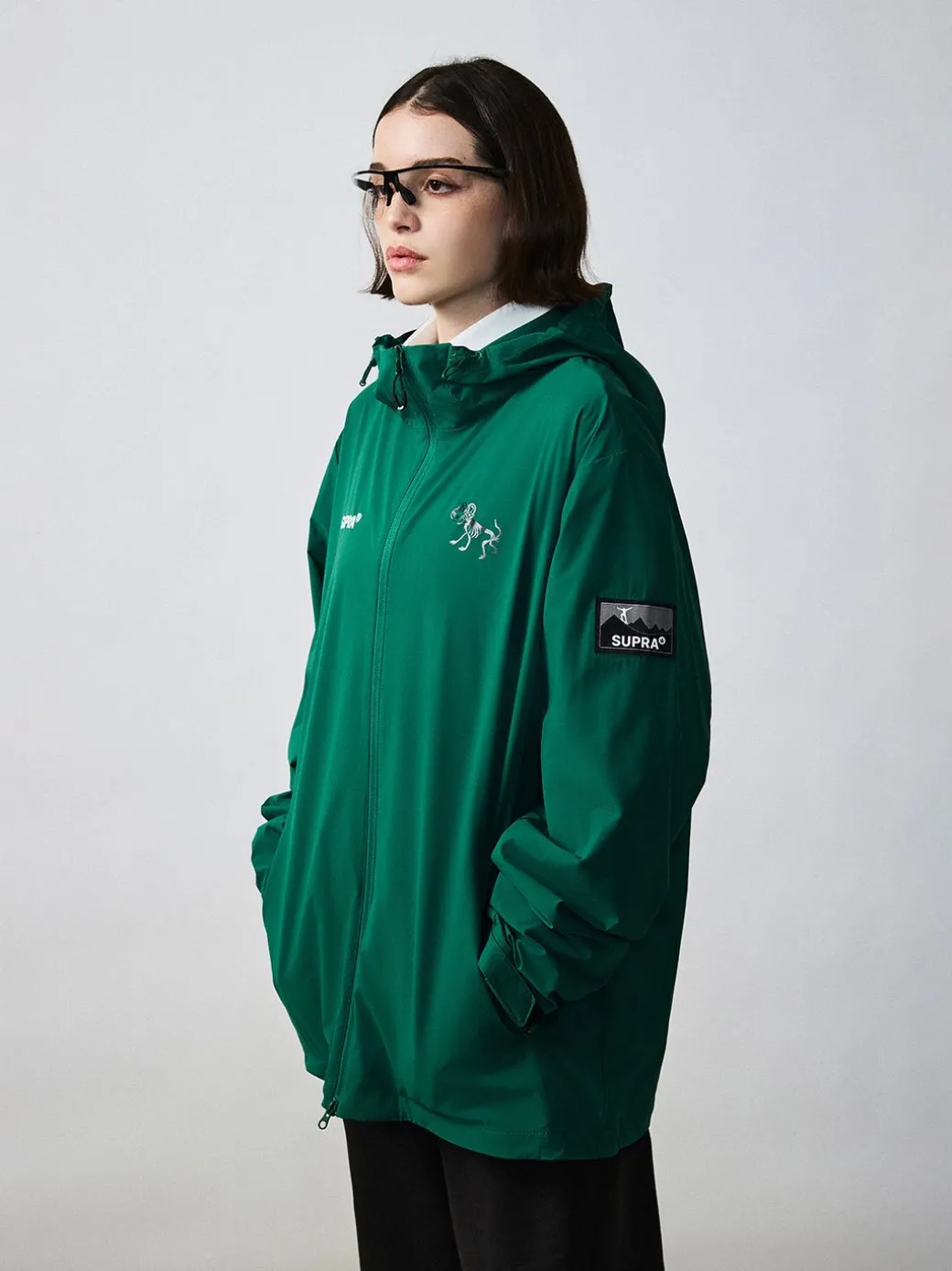OUTDOOR LIGHTWEIGHT WINDBREAKER