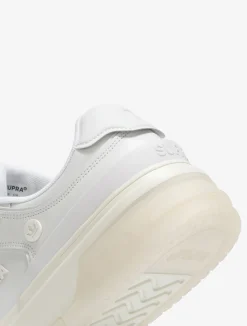 VAIDER (White)