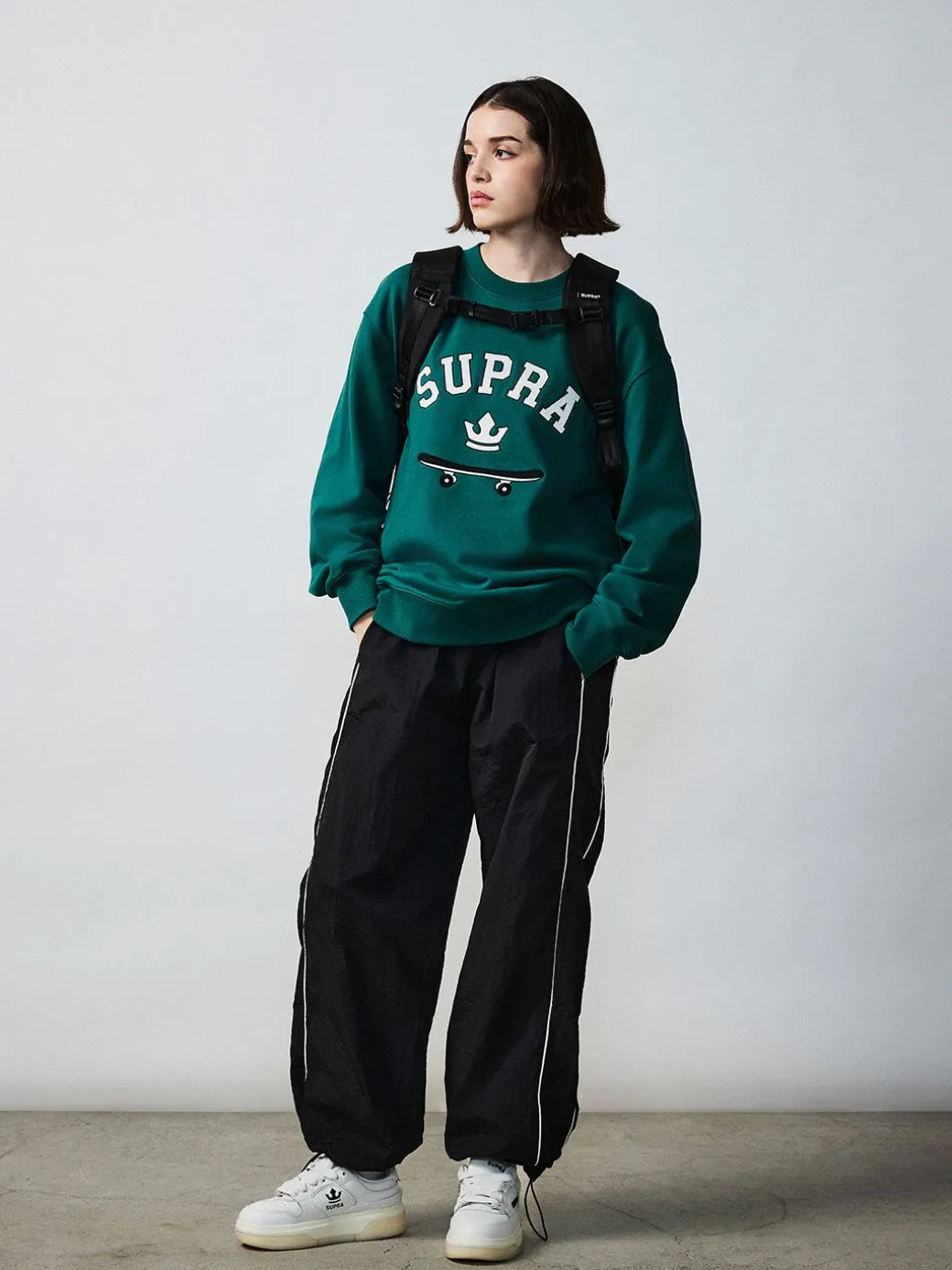 VARSITY ARCH LOGO SWEATSHIRTS