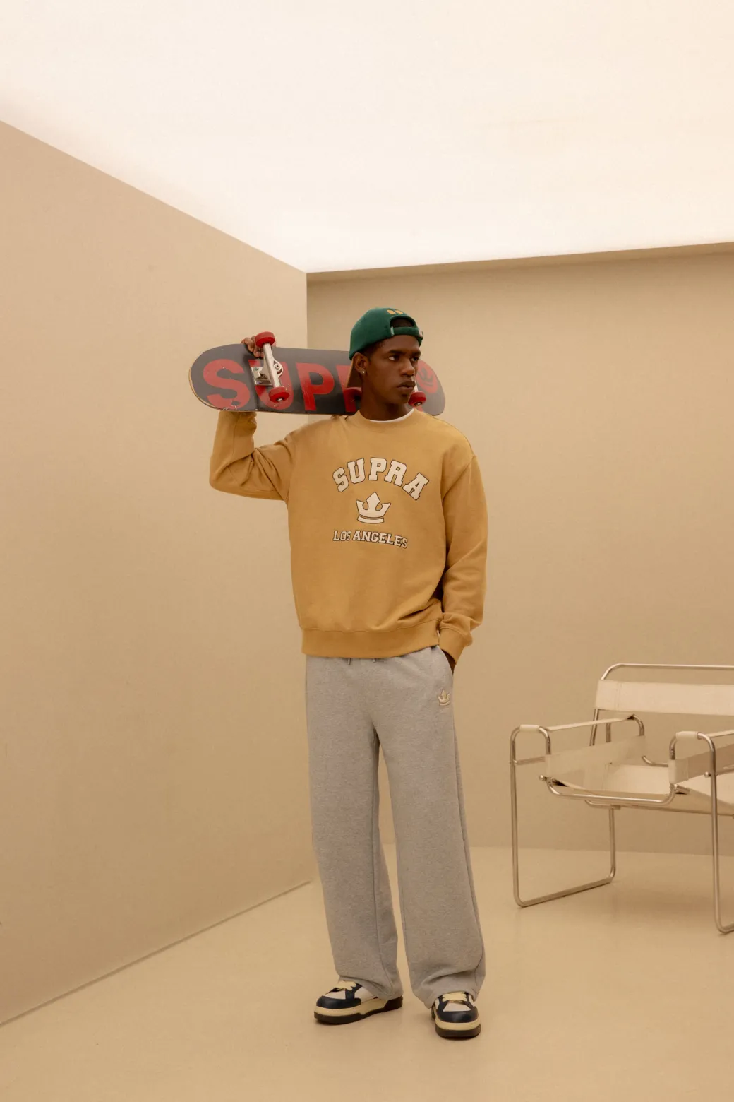 VARSITY OVER FIT SWEATSHRIT