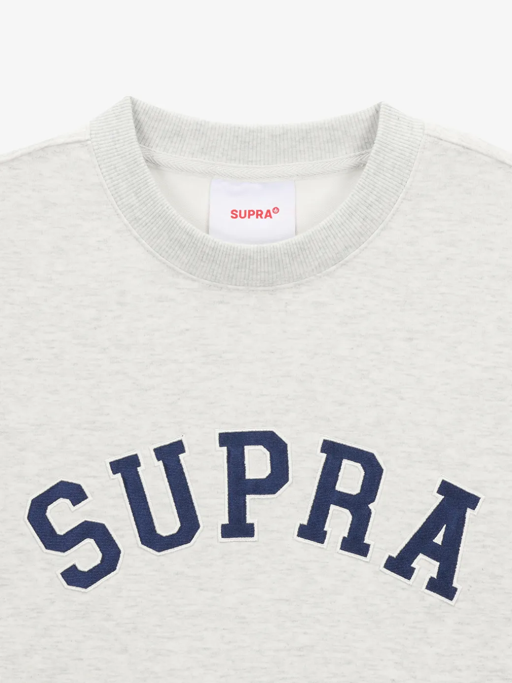 VARSITY WOMEN ARCH LOGO CROP SWEATSHIRTS